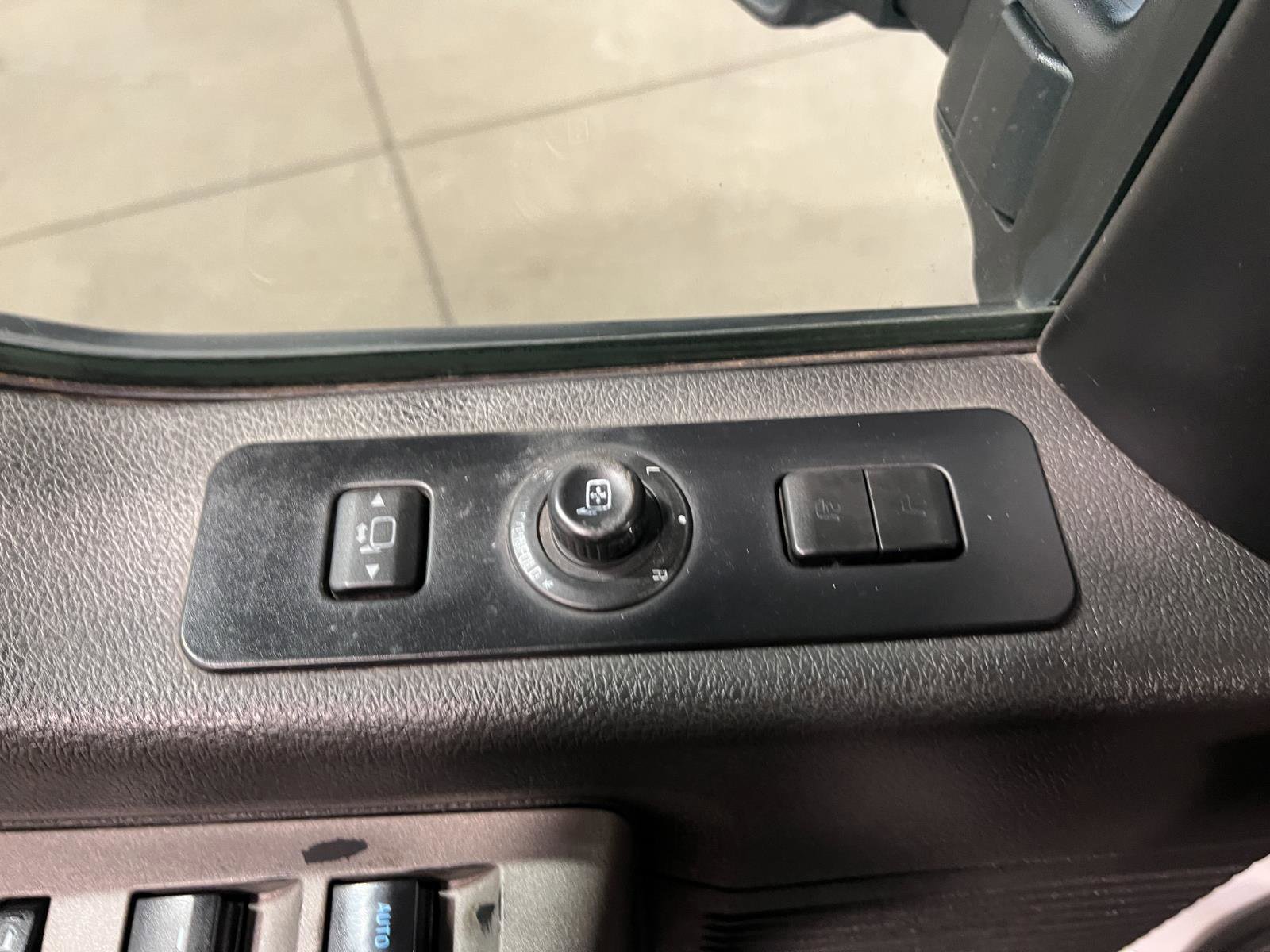 Used 2014 Ford F350 Lariat w/ Lariat Ultimate Package image 24