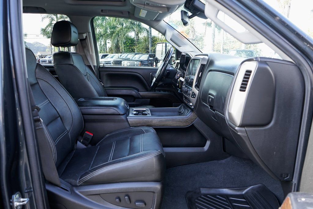 Used 2019 GMC Sierra 3500 Denali image 43