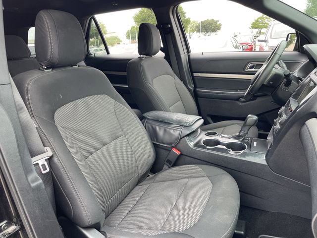 Used 2018 Ford Explorer XLT w/ Equipment Group 201A FWD image 26