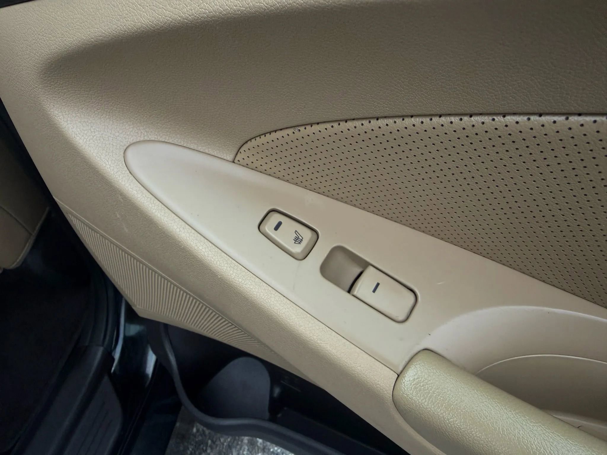 Used 2012 Hyundai Sonata Hybrid w/ Leather Pkg image 28