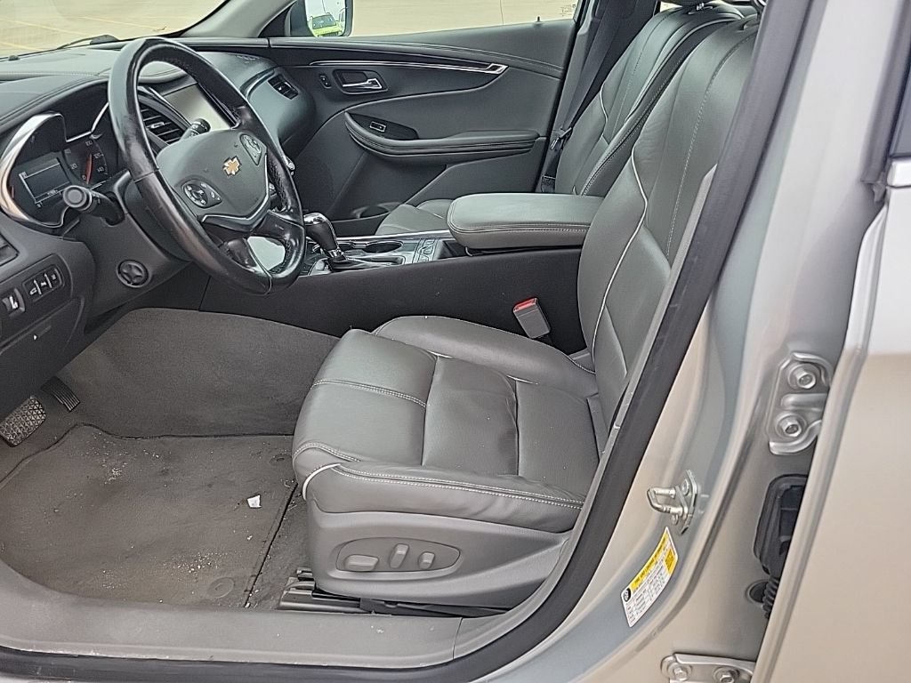 Used 2016 Chevrolet Impala LTZ w/ Enhanced Convenience Package FWD image 8
