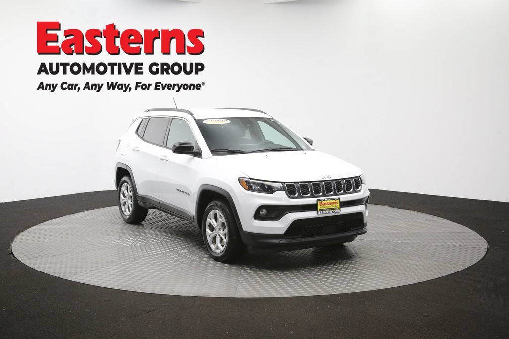 Used 2024 Jeep Compass Latitude AWD/4WD image 49