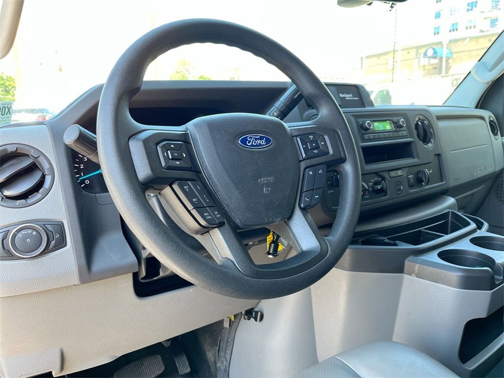 Used 2023 Ford E-450 and Econoline 450 Super Duty w/ Driver's Safety Package RWD image 10