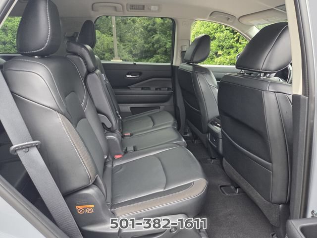 Used 2022 Nissan Pathfinder SL FWD image 16