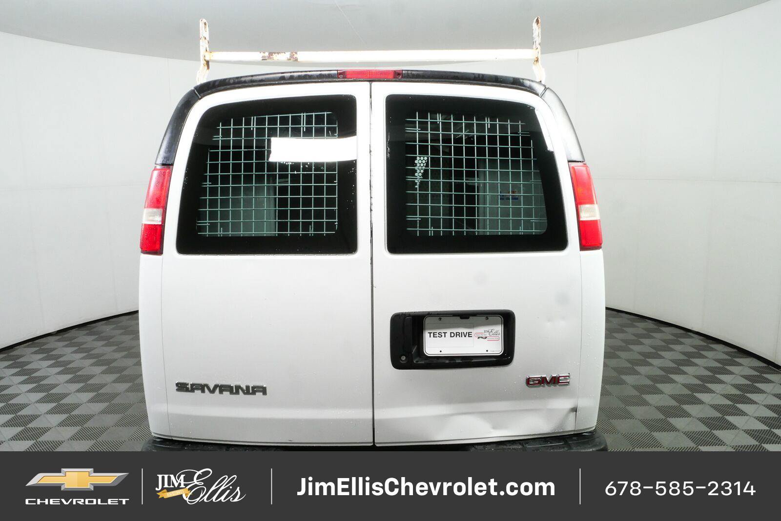 Used 2017 GMC Savana 2500 RWD image 22