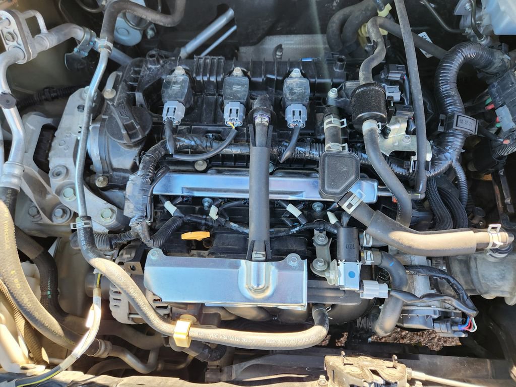 Used 2021 Nissan Versa SV image 30