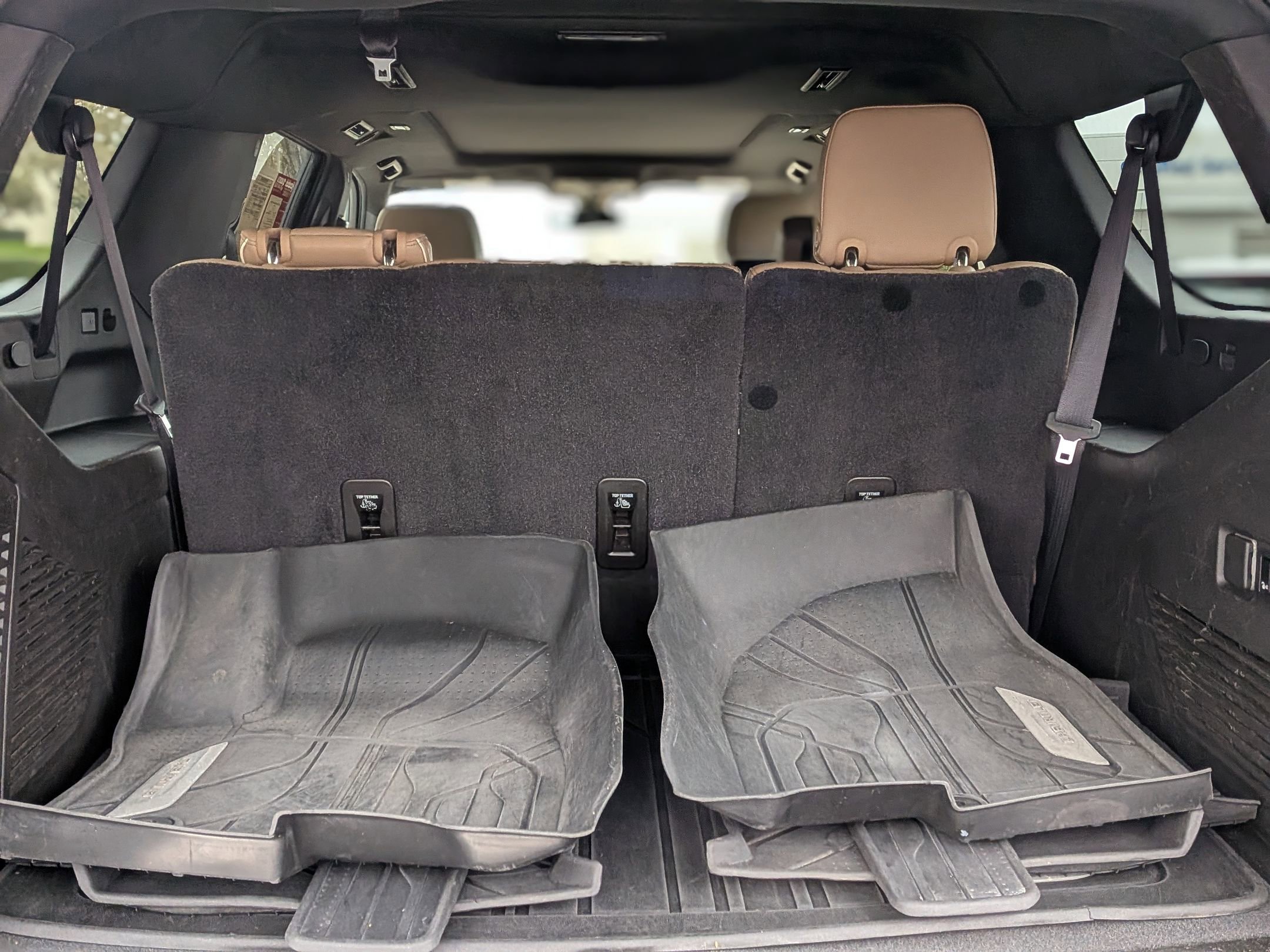 Used 2021 Chevrolet Suburban Premier image 36