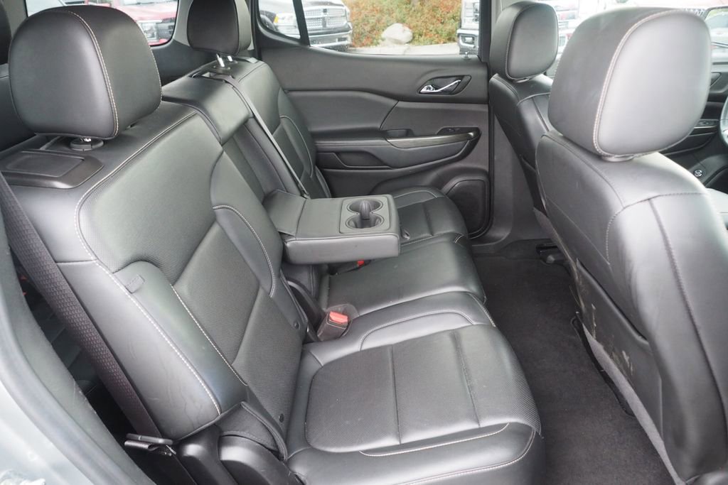 Used 2023 GMC Acadia SLT image 27