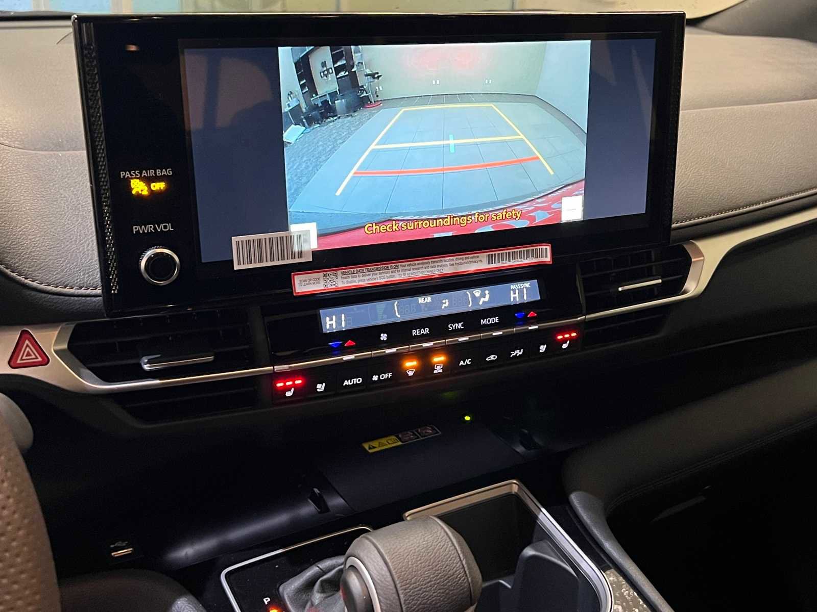 Used 2025 Toyota Sienna Limited image 20