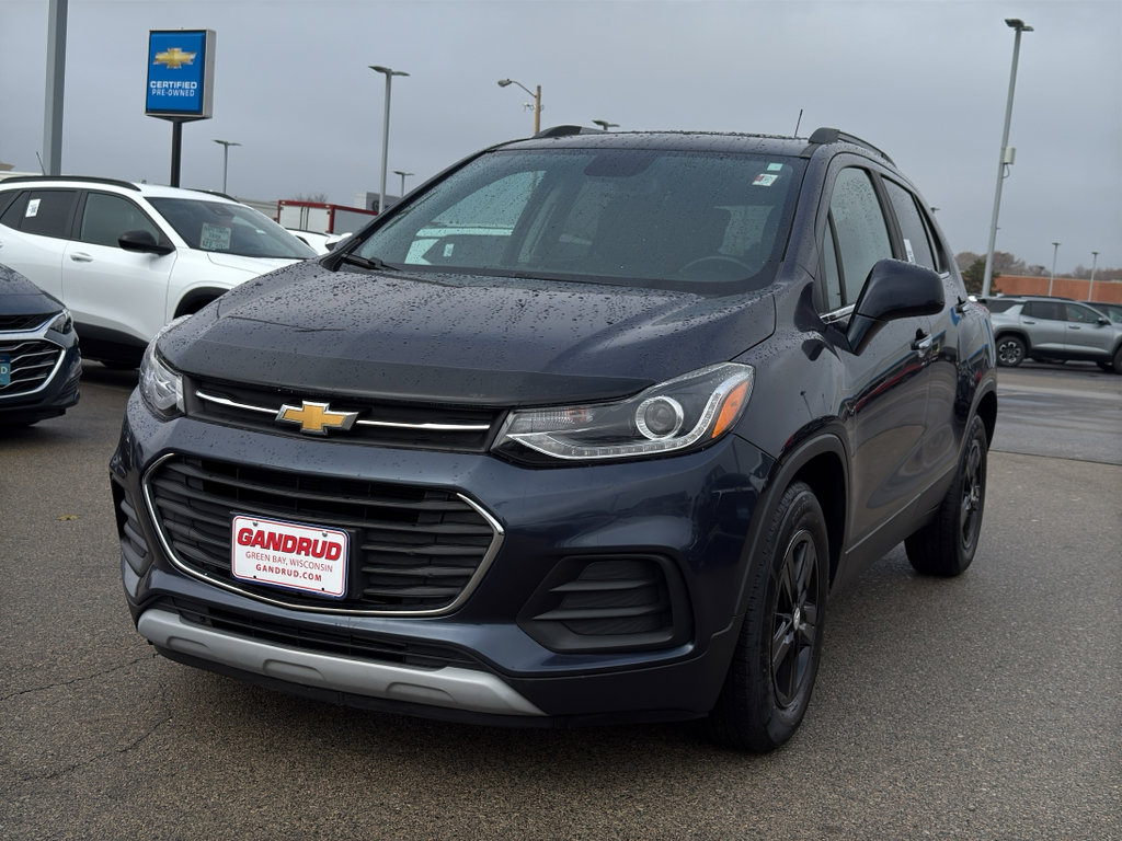 Used 2019 Chevrolet Trax LT w/ Sun & Sound Package image 2