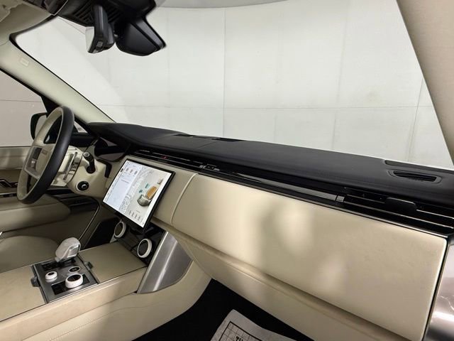 Used 2023 Land Rover Range Rover SV image 30