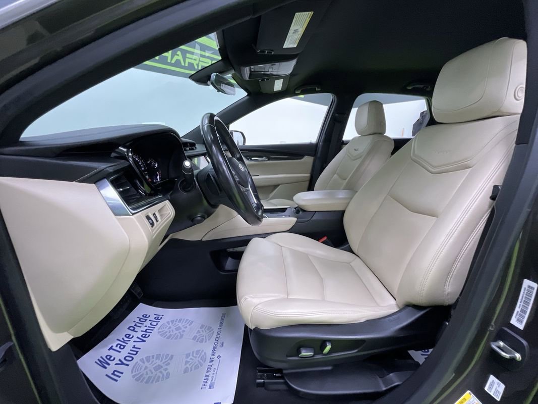 Used 2019 Cadillac XT5 FWD image 17
