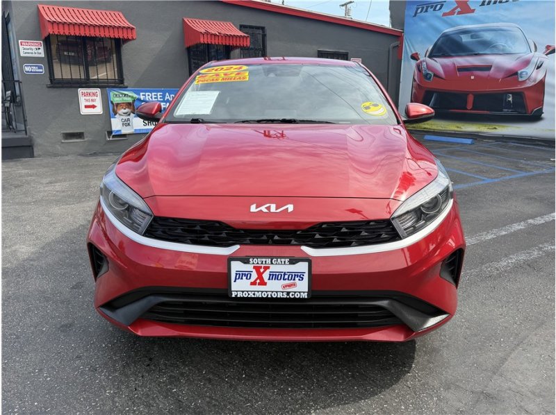 Used 2024 Kia Forte LXS w/ LXS Technology Package image 2