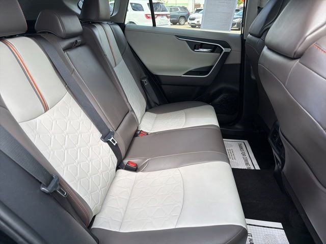 Used 2022 Toyota RAV4 Adventure AWD/4WD image 17