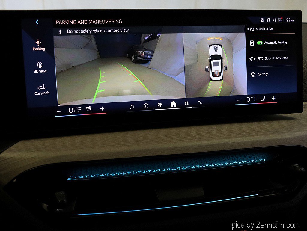 Certified 2025 BMW 330i xDrive Sedan image 20