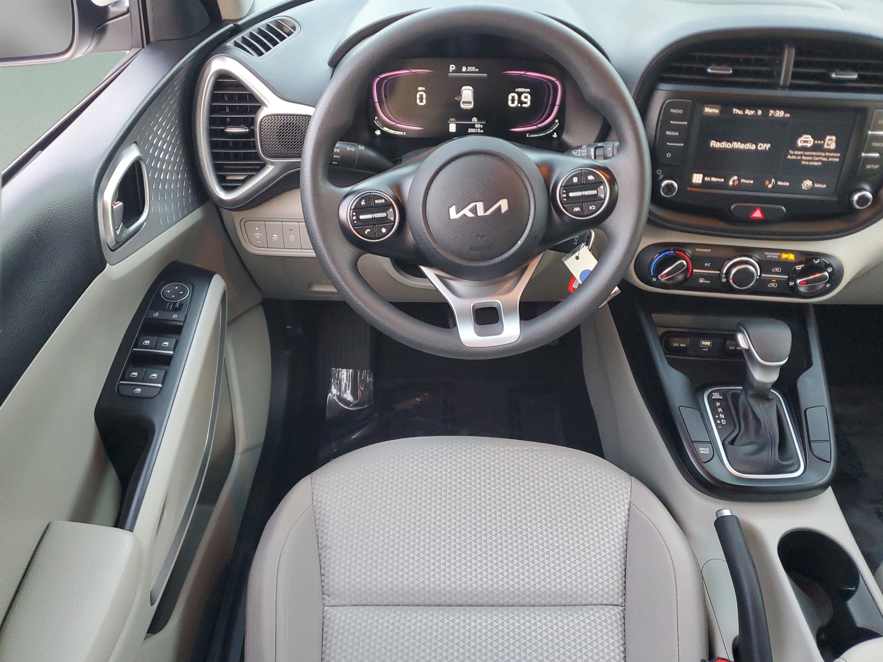 Certified 2023 Kia Soul LX w/ LX Technology Package image 12