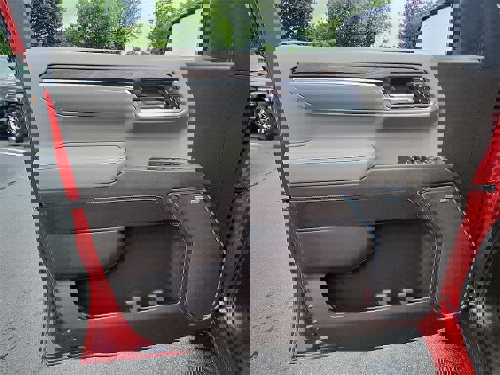 Certified 2022 GMC Sierra 1500 SLT w/ SLT Premium Plus Package image 24