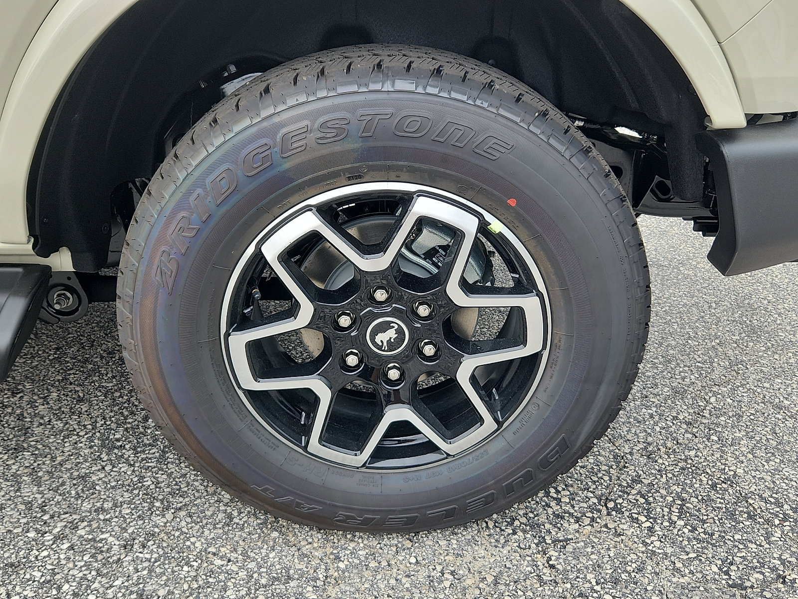 New 2026 Ford Bronco Outer Banks AWD/4WD image 5