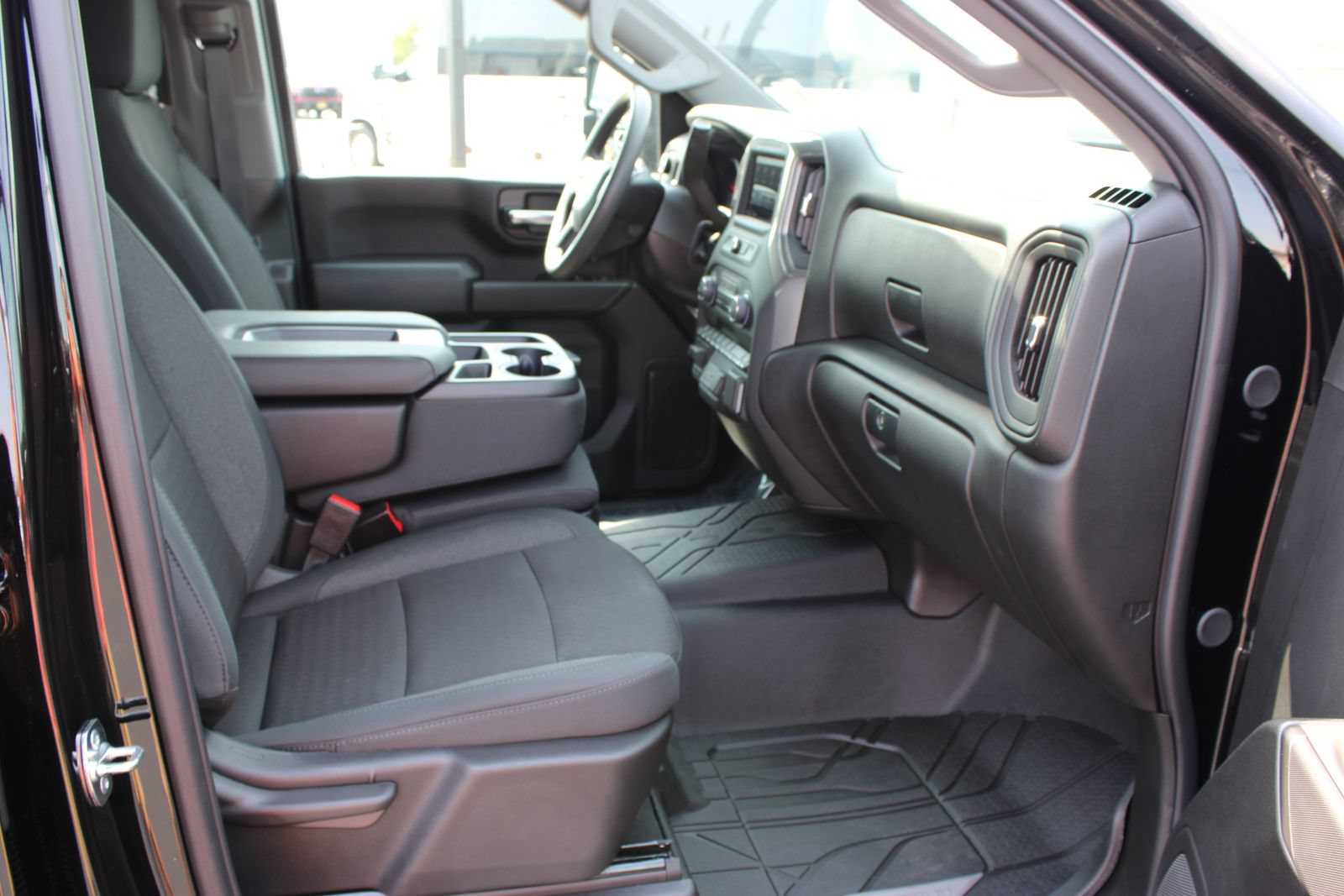Used 2026 Chevrolet Silverado 2500 Custom w/ Custom Value Package AWD/4WD image 24