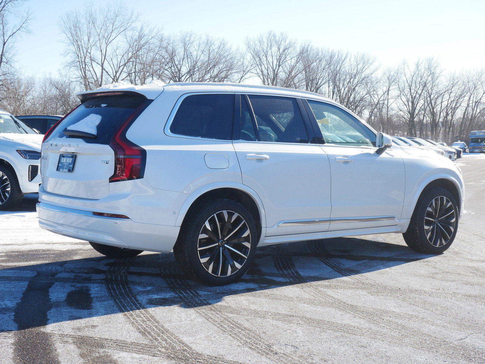 New 2026 Volvo XC90 T8 Plus w/ Protection Package Premier image 3