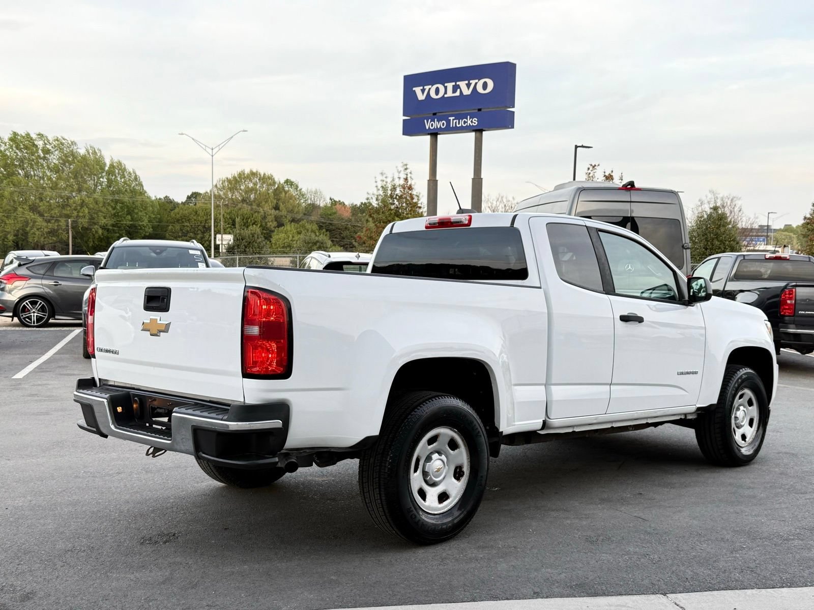 Used 2017 Chevrolet Colorado W/T w/ WT Convenience Package RWD image 10