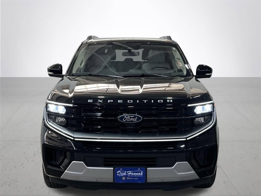 Certified 2025 Ford Expedition Platinum AWD/4WD image 4