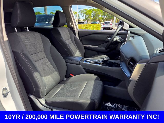 Used 2025 Nissan Rogue SV AWD/4WD image 17