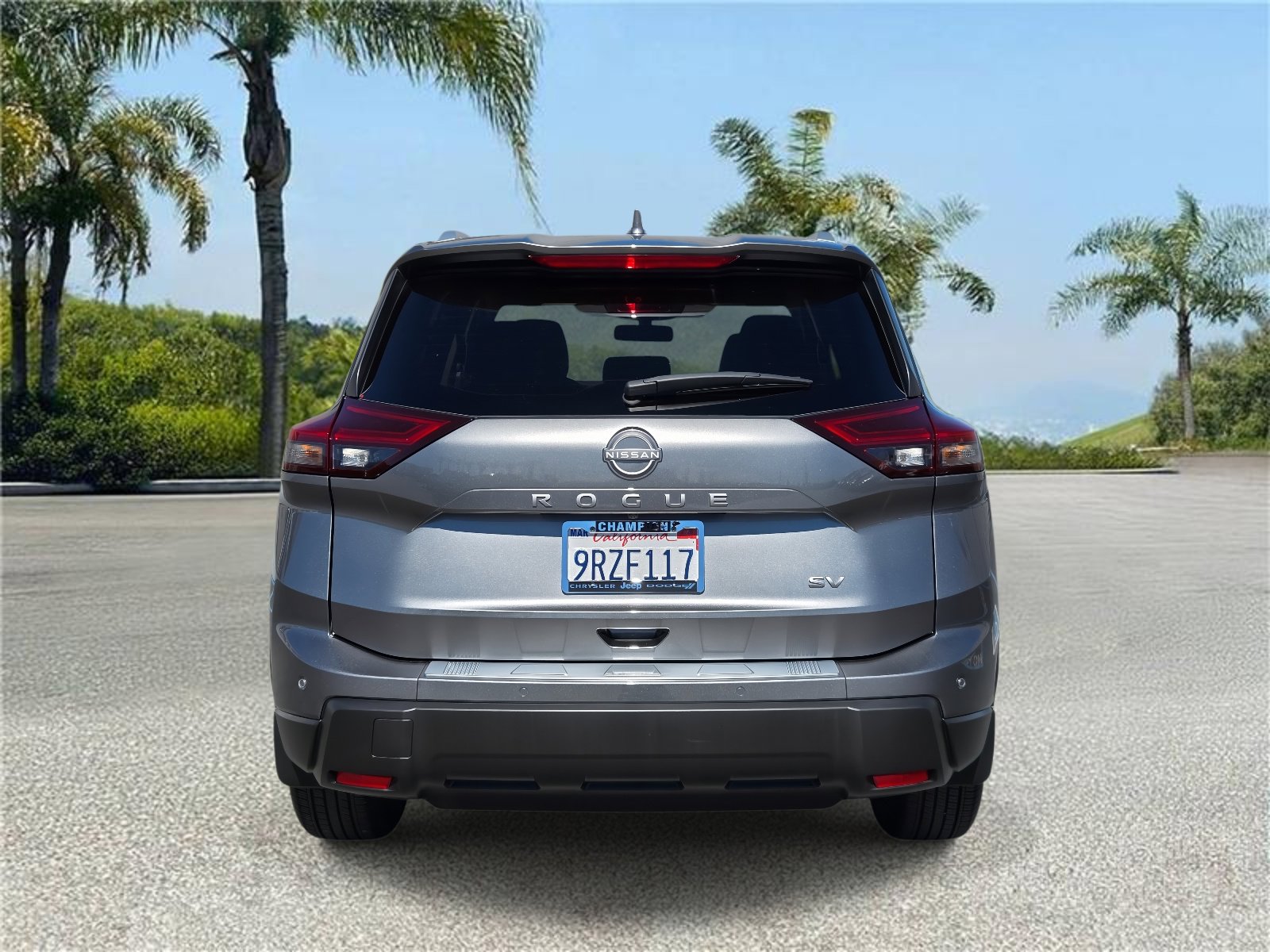 Used 2024 Nissan Rogue SV w/ SV Premium Package FWD image 5