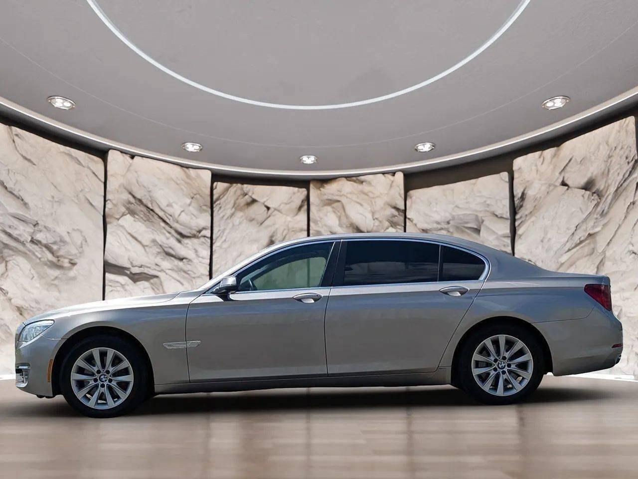 Used 2013 BMW 740Li xDrive AWD/4WD image 5