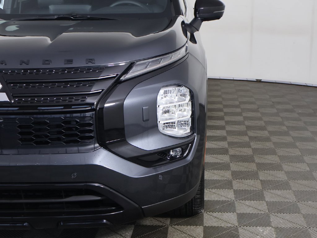 New 2025 Mitsubishi Outlander SEL Black Edition image 18