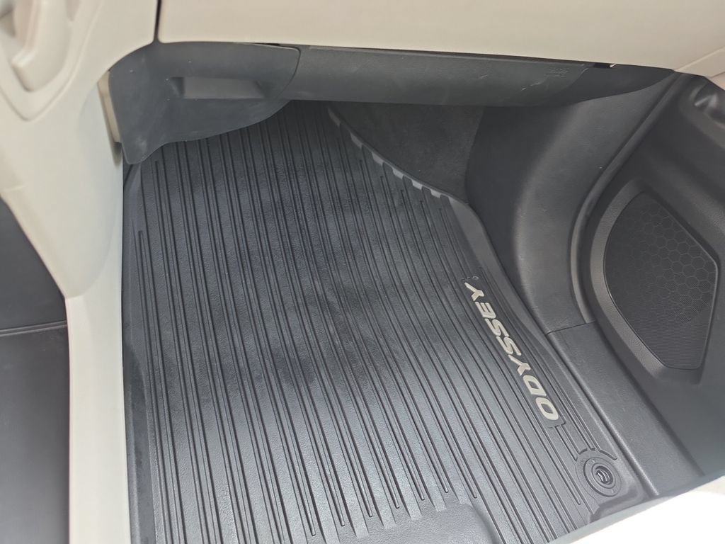 Certified 2025 Honda Odyssey Elite image 18