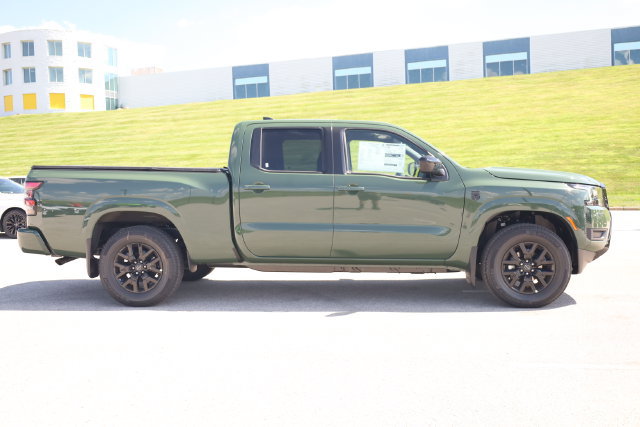 New 2026 Nissan Frontier SV w/ Tow Package AWD/4WD image 4