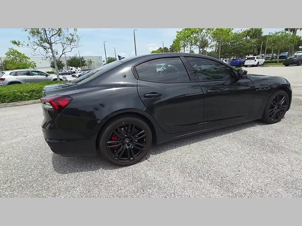 Used 2023 Maserati Ghibli Modena RWD image 40