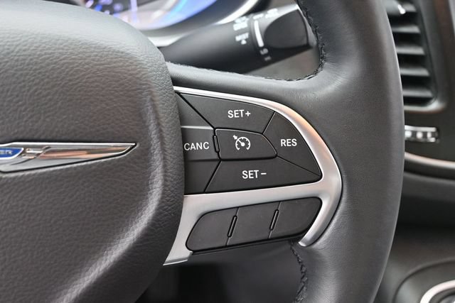 Used 2016 Chrysler 200 Limited w/ Convenience Group FWD image 27