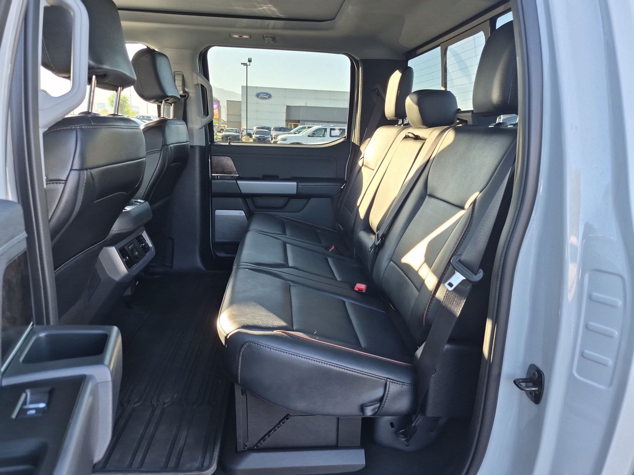 Used 2026 Ford F350 Lariat w/ Black Appearance Package AWD/4WD image 31