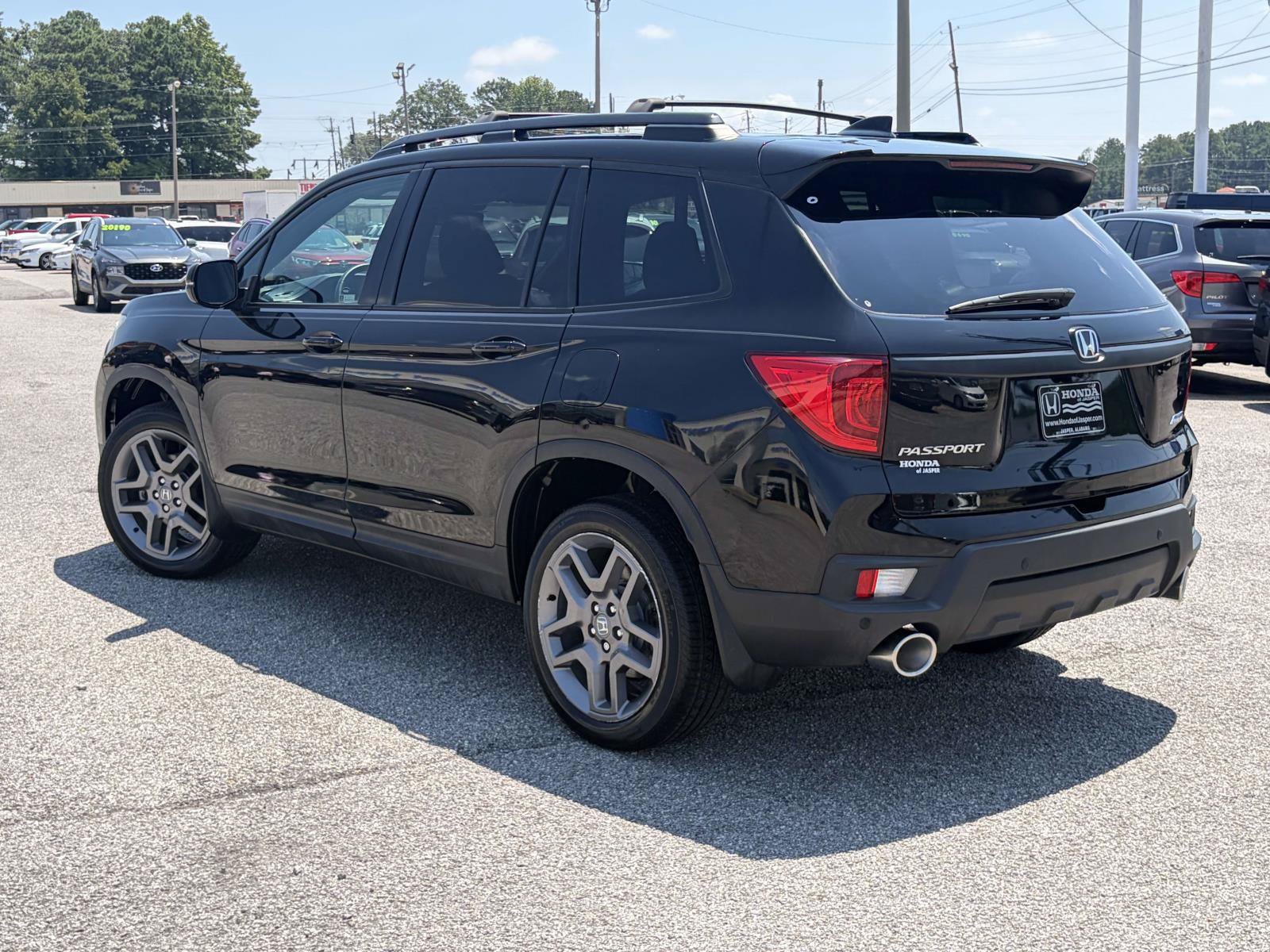 Used 2023 Honda Passport EX-L image 5