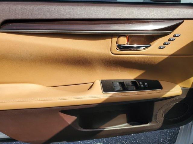 Used 2018 Lexus ES 350 w/ Premier Package FWD image 13