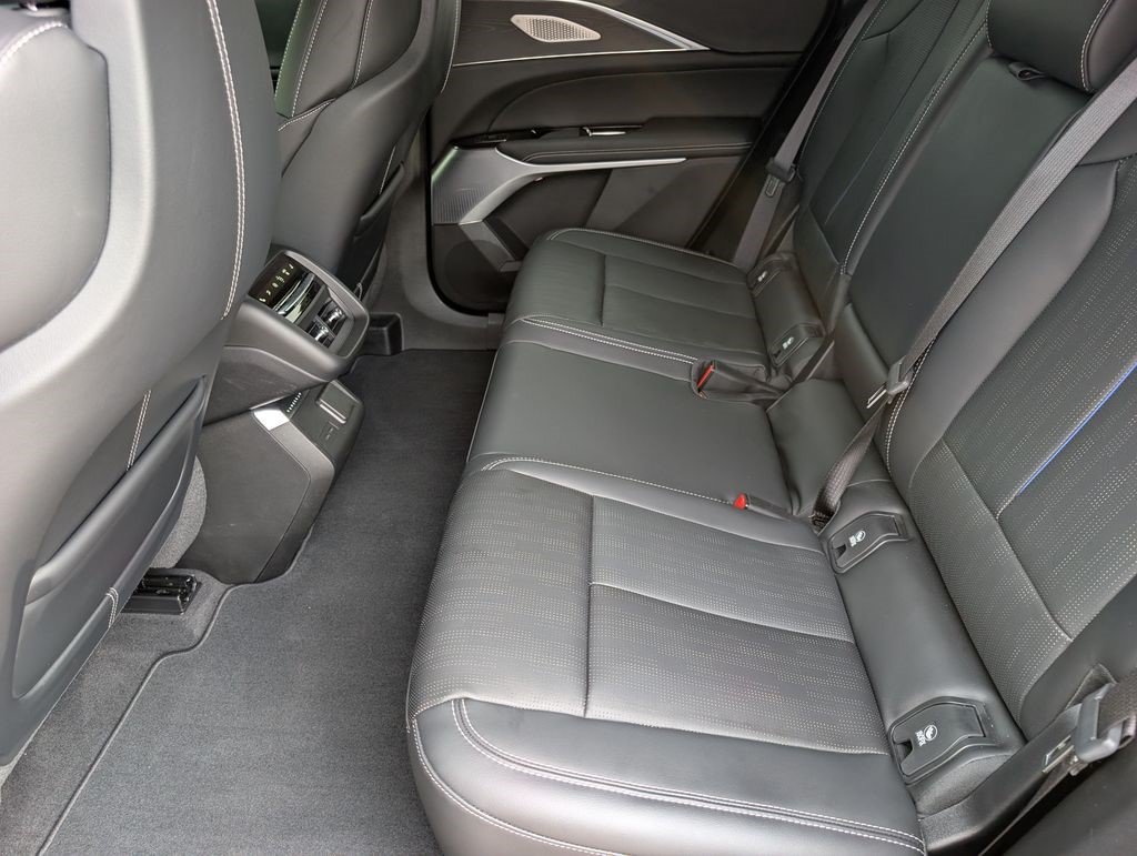Certified 2024 Cadillac Lyriq Sport AWD/4WD image 25