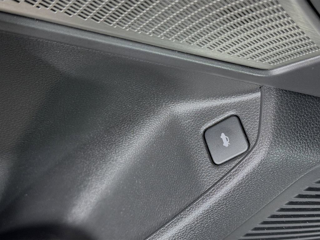 Used 2023 Acura TLX w/ Technology Package image 25