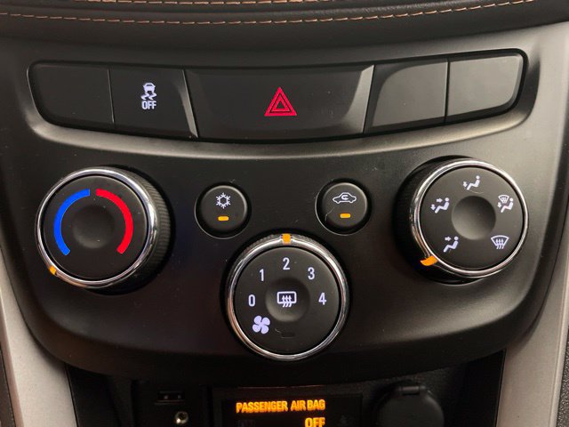 Used 2021 Chevrolet Trax LT FWD image 23