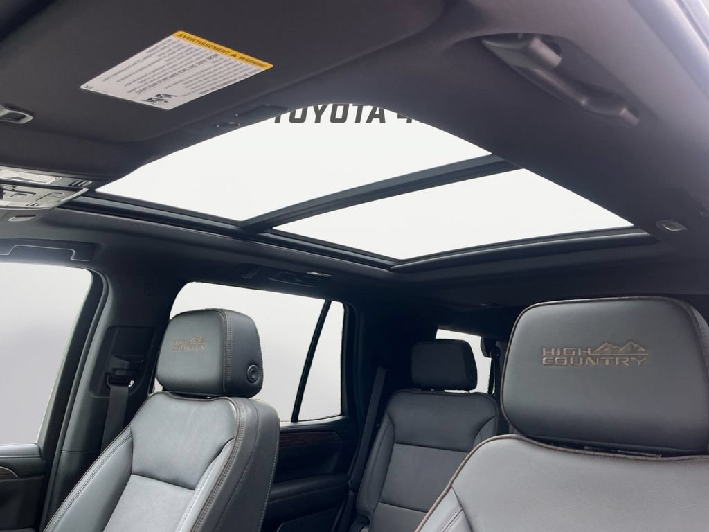 Used 2024 Chevrolet Tahoe High Country AWD/4WD image 9