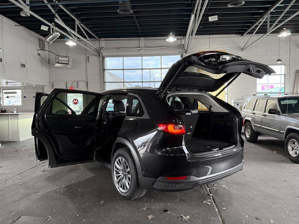 Used 2024 MAZDA CX-90 3.3 Turbo w/ Select Package image 19