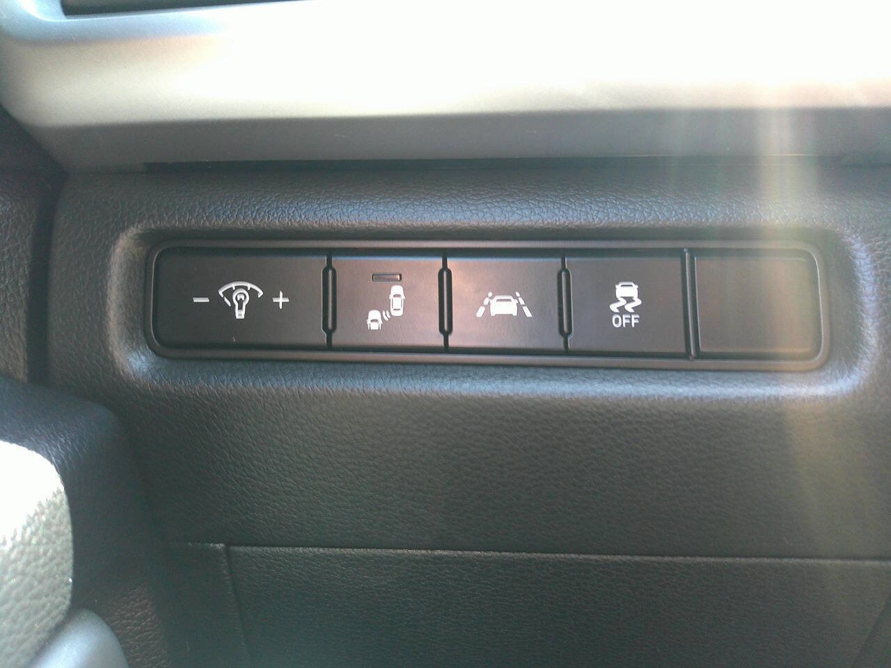 Used 2021 Kia Telluride LX image 21