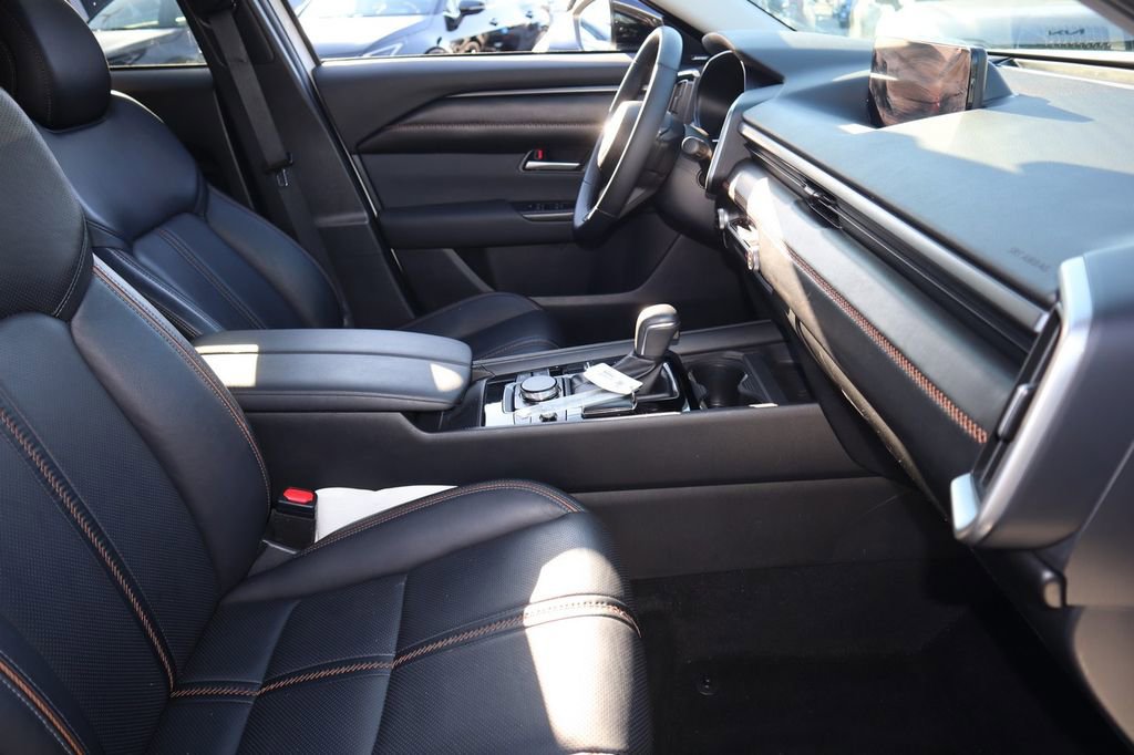 Used 2025 MAZDA CX-50 AWD 2.5 Hybrid w/ Premium Pkg image 20