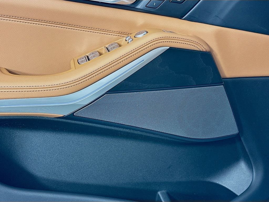 Used 2022 BMW X7 xDrive40i w/ M Sport Package image 19