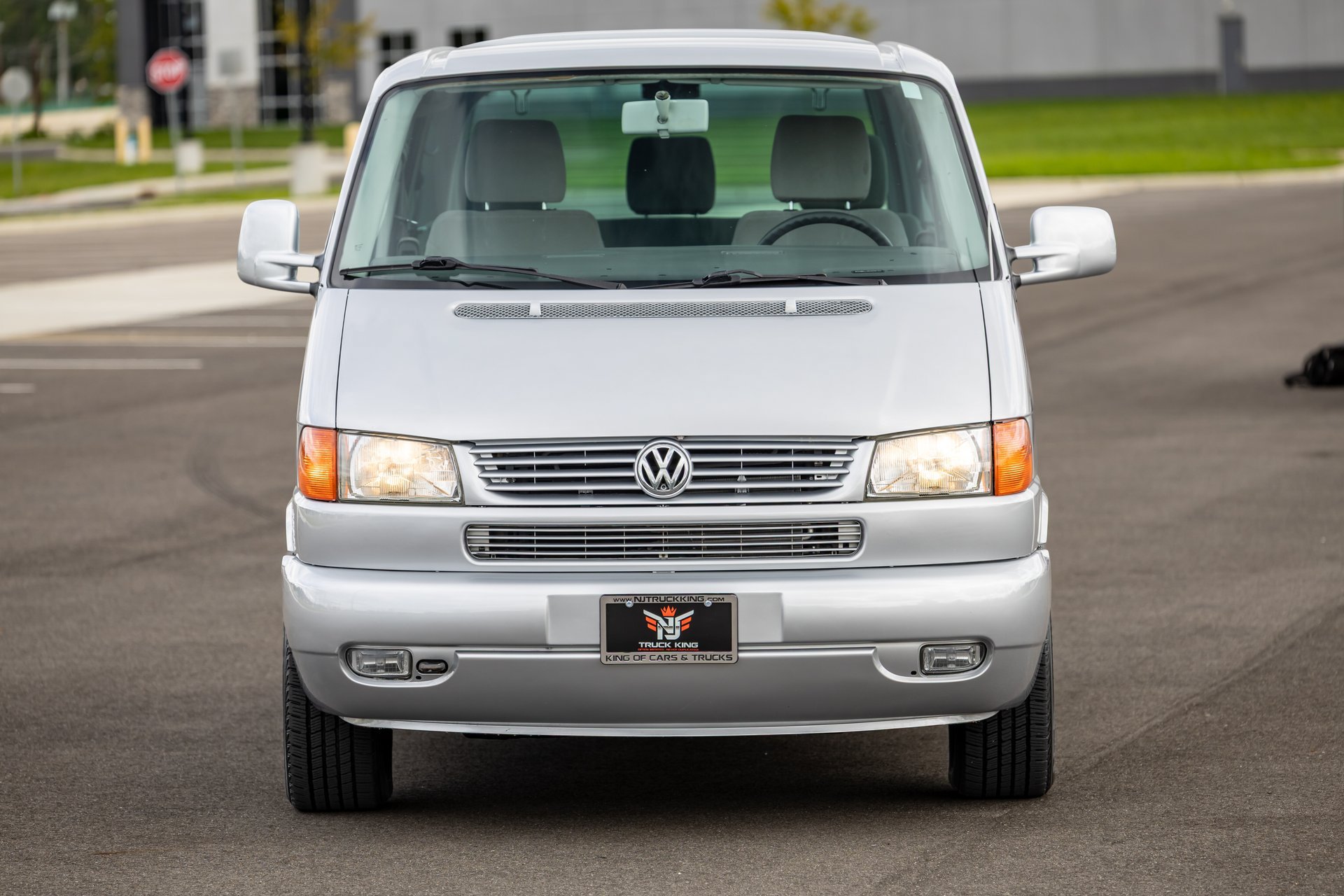 Used 2002 Volkswagen Eurovan MV FWD image 7