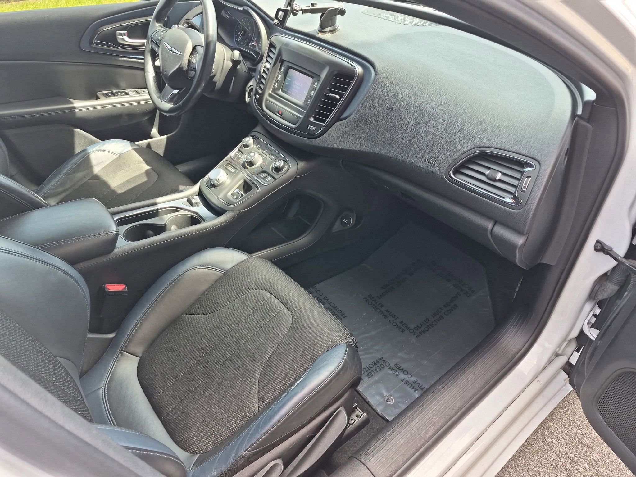 Used 2016 Chrysler 200 S w/ Comfort Group image 24