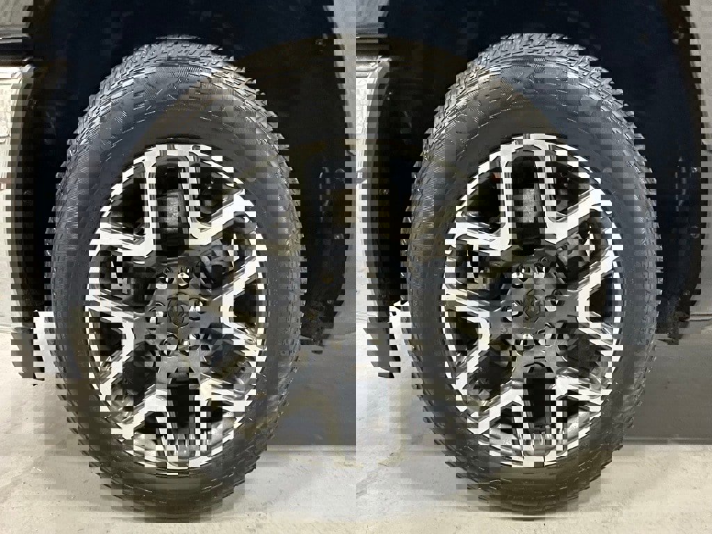 Used 2025 RAM 1500 Laramie image 61