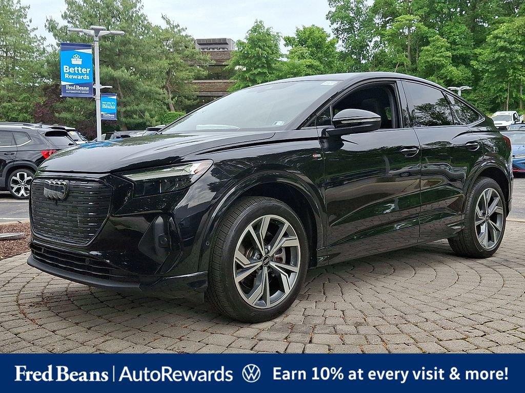 Used 2023 Audi Q4 e-tron Premium Plus w/ Premium Plus AWD/4WD image 3