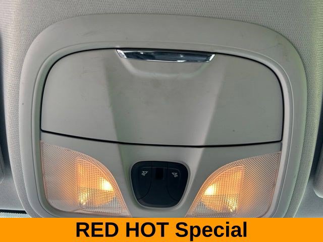 Used 2019 Jeep Cherokee Latitude Plus AWD/4WD image 36